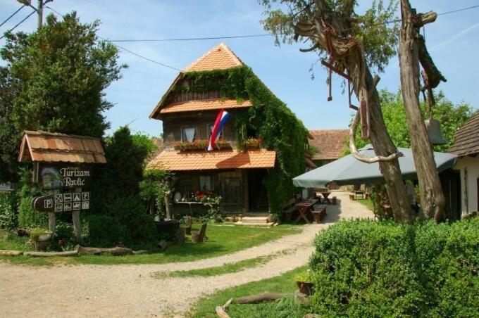 Pensjonat Rural Tourism Family Ravlic Muzilovcica Zewnętrze zdjęcie