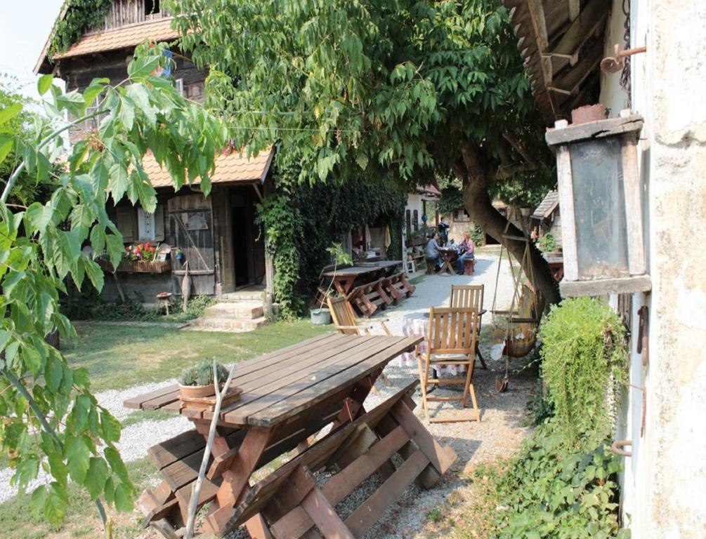 Pensjonat Rural Tourism Family Ravlic Muzilovcica Zewnętrze zdjęcie